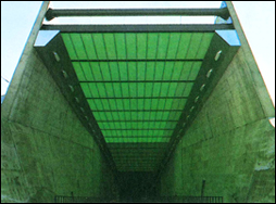 川崎港海底トンネルルーバー　写真